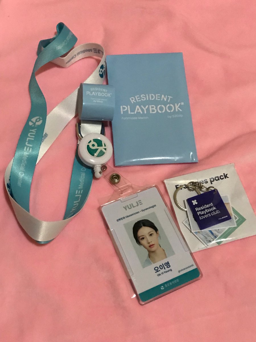 vinanoviantii's tweet image. BAGUSSS BANGEEEEET 😍🥰😘✨🤍💙
Pantesan bisa kalau mau kartunya dicetak jadi emoney. Beneran kartu tebel 👍🏼 Worth it 😃✨
Makasih kaaaak @_520zip