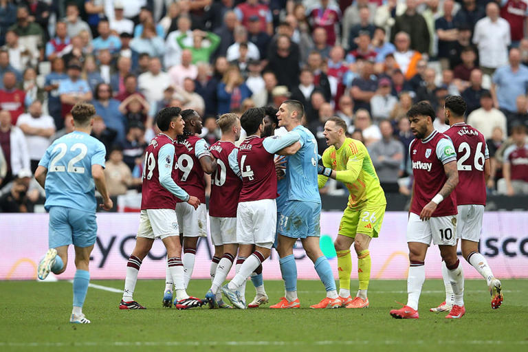 West Ham and Nottingham Forest have both been charged for failing to control their players during the final minutes of their Premier League meeting on Sunday.

"West Ham United and Nottingham Forest have been charged in relation to the mass confrontation at their Premier League
