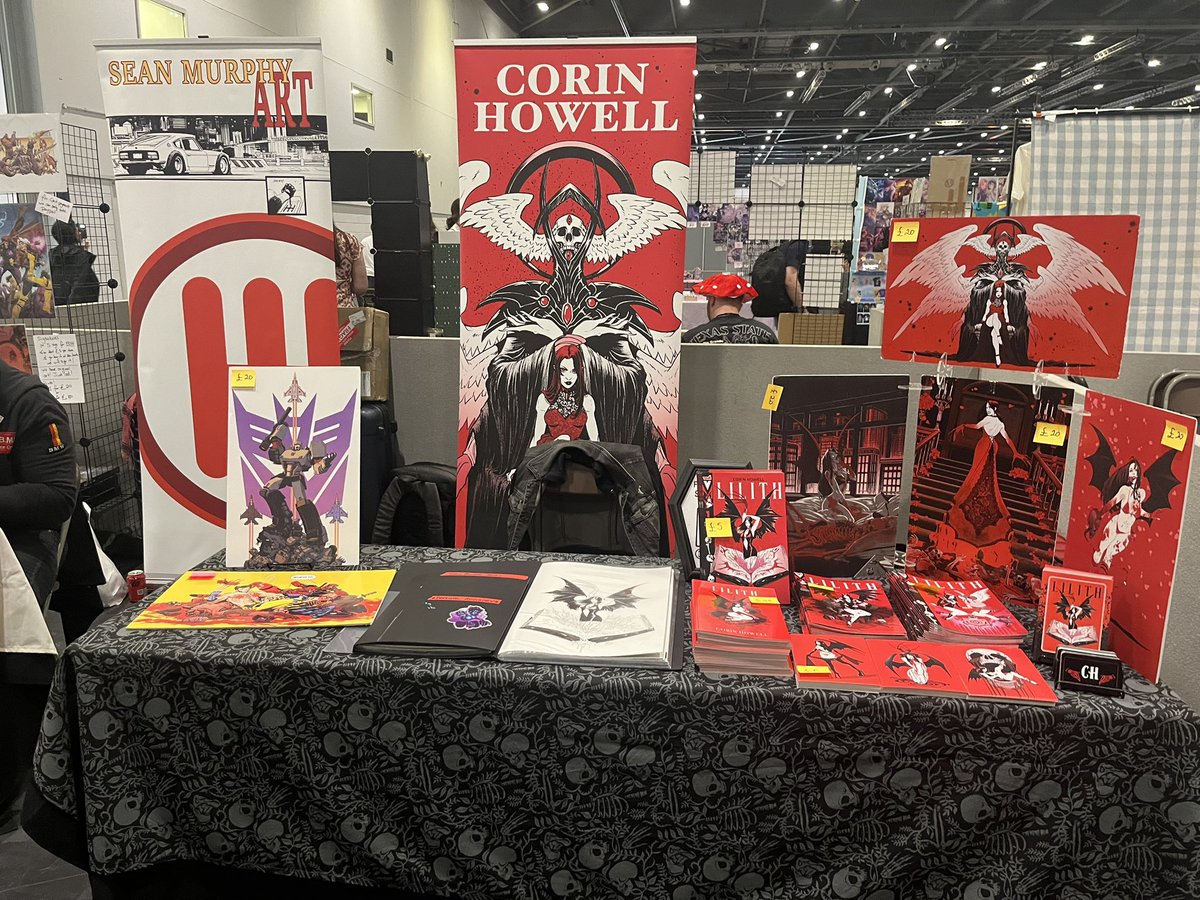 Imma here at <a href="/MCMComicCon/">MCM Comic Con</a>!! Find me in Artist Alley at table A-25!!! 😈