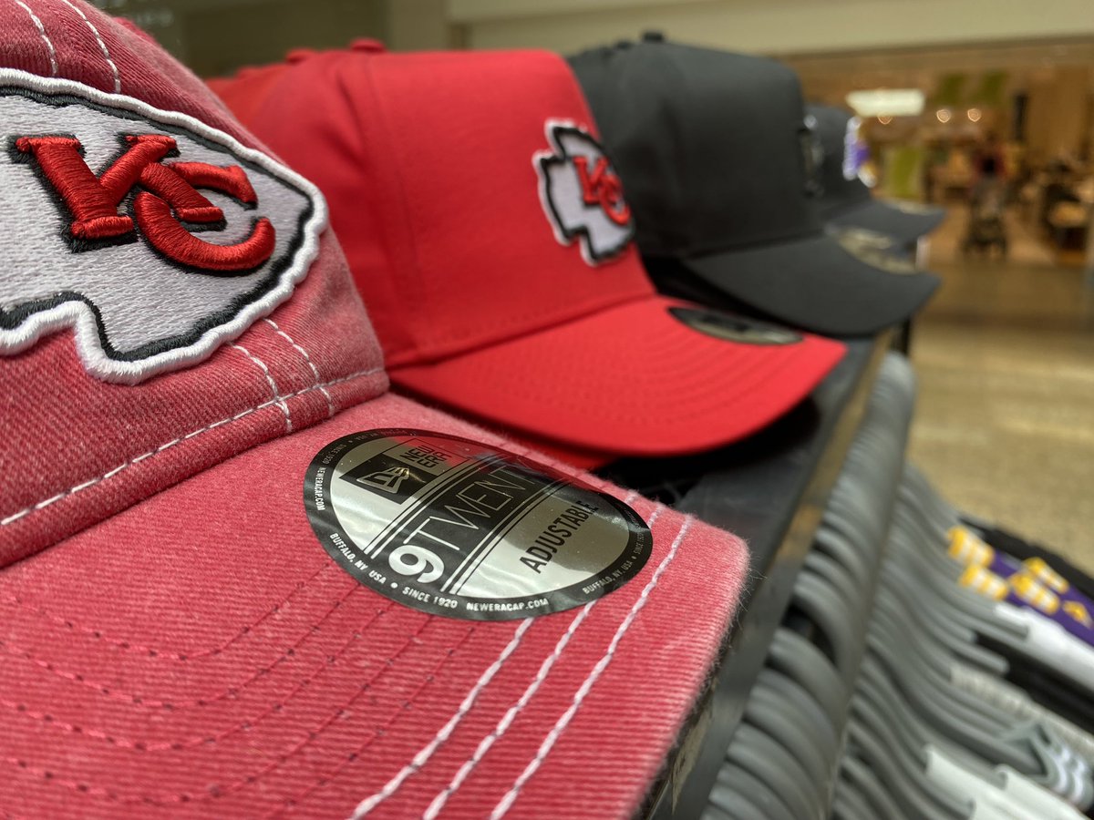 Our Pop Up Shop is now open @mallcribbs for this weekend in #Bristol

Drop on by for your official licensed #NFL #NHL #NBA #MLB #F1 Headwear and Apparel

We are here until Sunday 

#BristolEvents #bristolshopping #PopUpRetail #ForFansByFans