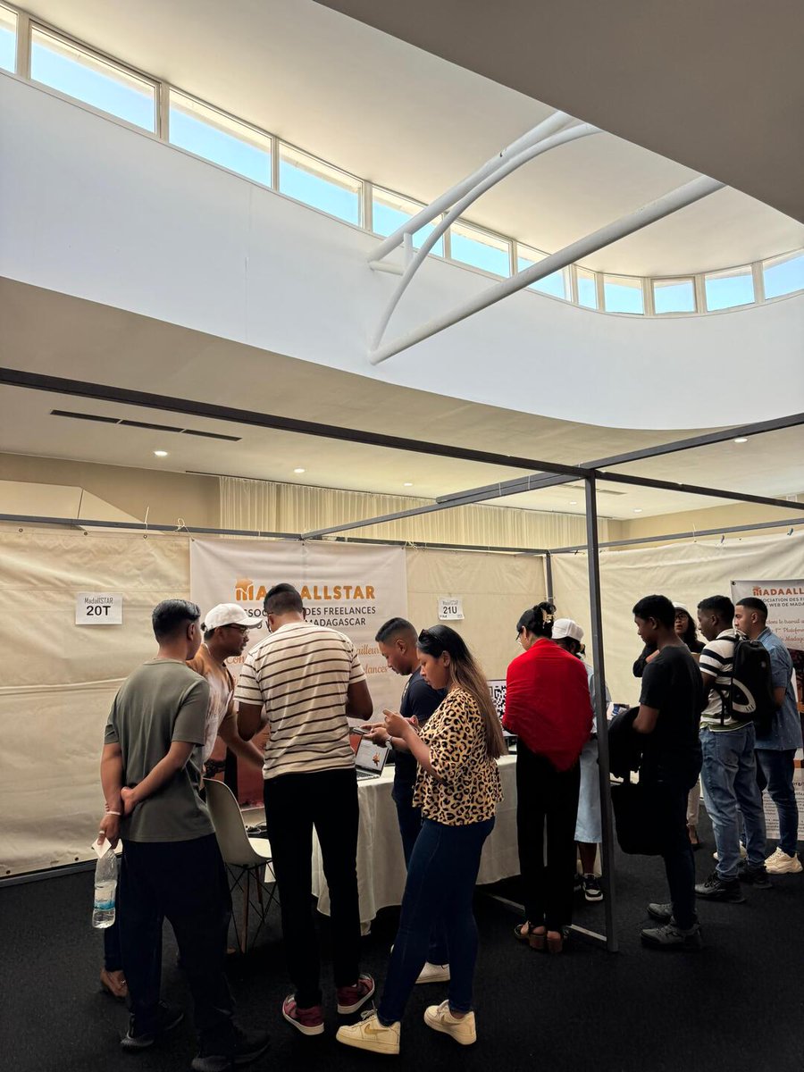 Brouers's tweet photo. Mise à jour #FIM2025 : Rendez-vous aux stands 20T - 21U - https://t.co/Bobor6skni https://t.co/fPt47p6SWJ