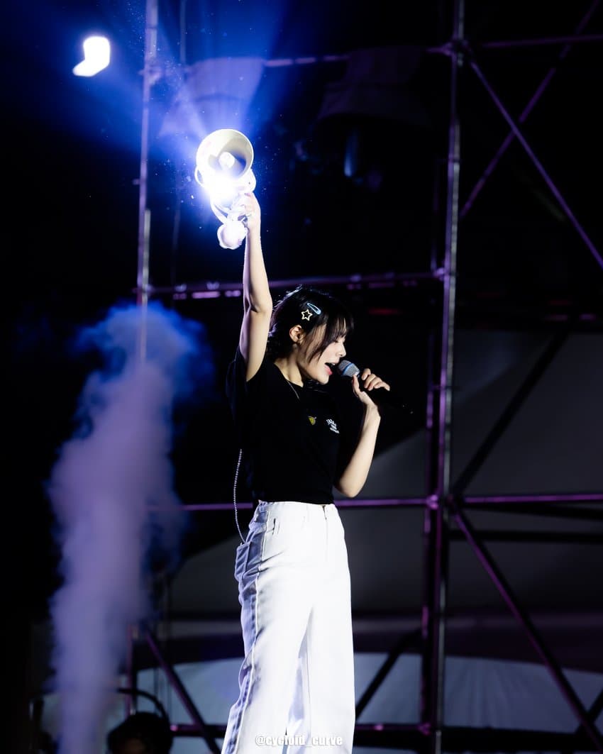 kyuudap's tweet photo. less height more aura https://t.co/sS9q5HjdH4
