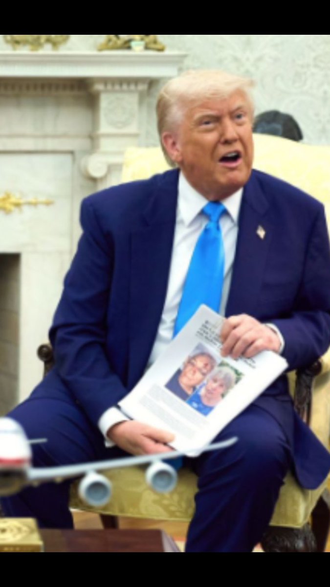 La rencontre Trump/Ramaphosa dans le Bureau Ovale a été un festival de fakes et d’intrumentalisations

-Documents venant de RD du Congo
-Chiffres faussés 
-Faux cimetière 
-Agressions verbales et intimidations 

Trump enfonce les États Unis dans la  honte et l’indignité