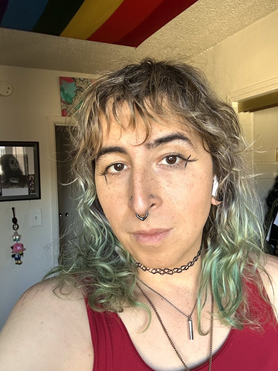 submanic's tweet image. this bitch seeks validation