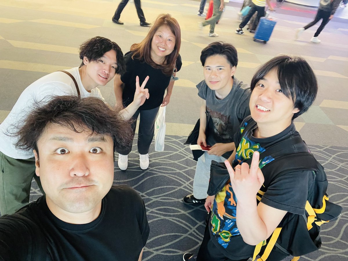 Hajime_Chance's tweet photo. 社員旅行で台湾へ🇹🇼✈️ https://t.co/z8aeazpo3L