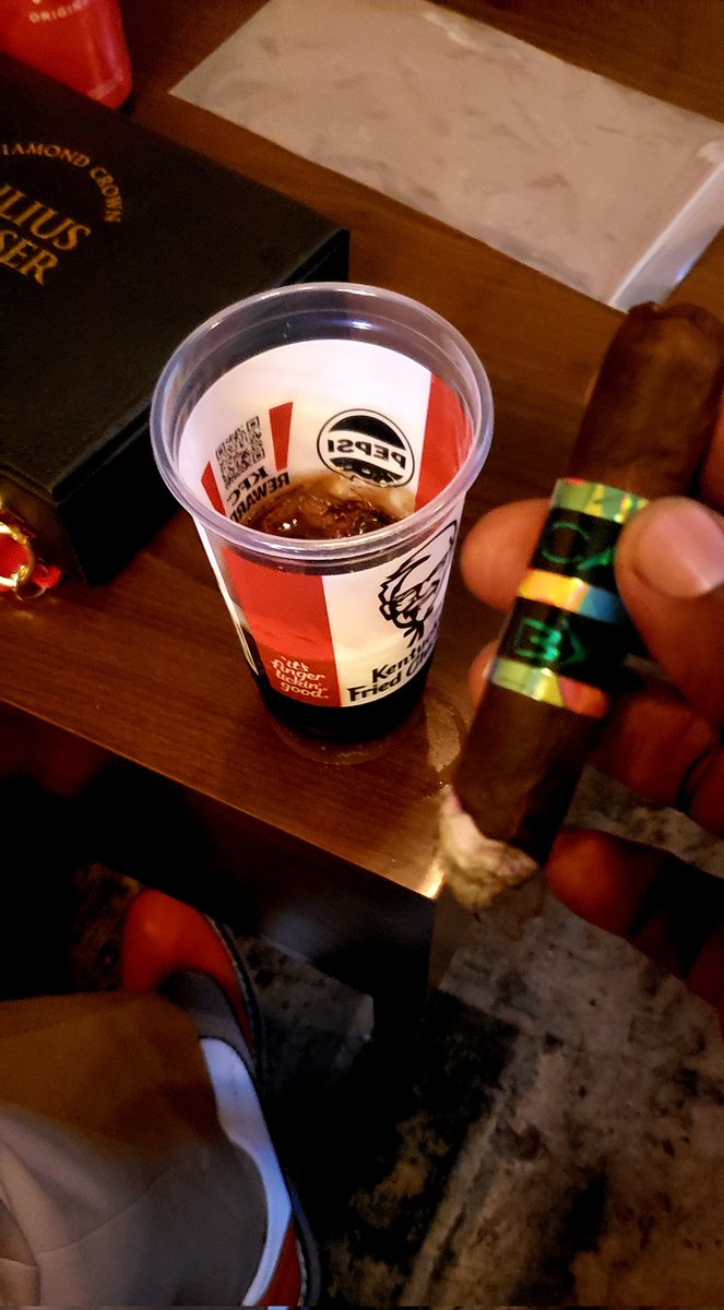 eclecticwords's tweet photo. #HoustonCigarWeek https://t.co/x7LMBD2qs2