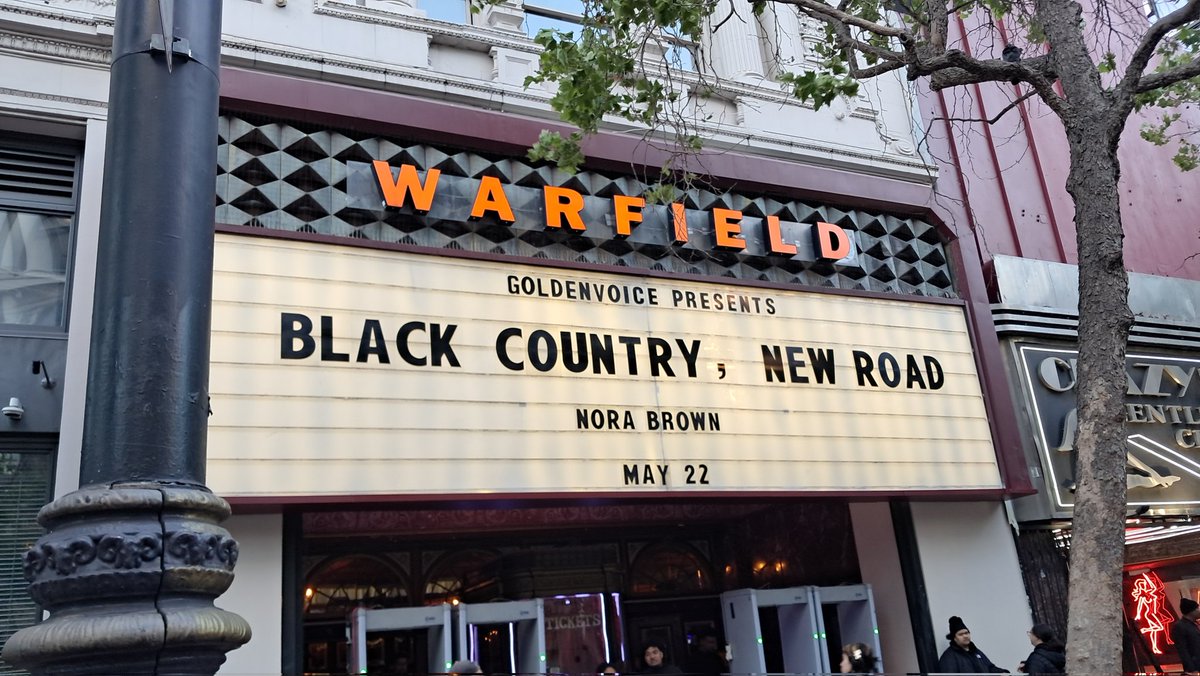 saw them in 2022 and again now my goats <a href="/BCNRband/">BlackCountry,NewRoad</a> ❤️❤️