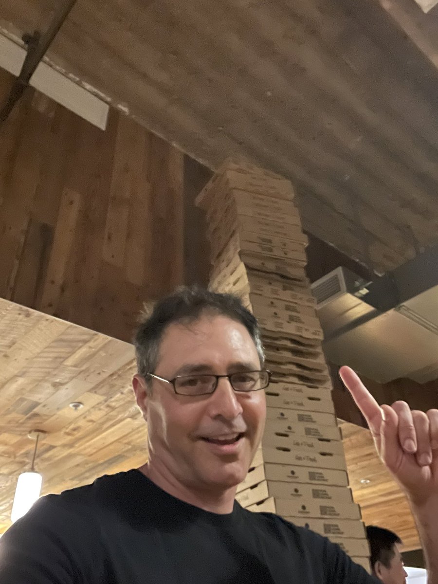 Happy Bitcoin Pizza Day! Rocking the <a href="/Pizza_DAO/">PizzaDAO.eth 🍕🏴‍☠️</a> <a href="/RarePizzas/">Rare Pizzas NFT 🍕🤌</a> SF party! Thank you <a href="/colo/">colo</a> for hosting and one of the many sponsors <a href="/SuiNetwork/">Sui</a> #SuiBTCFi #BitcoinPizzaDay ❤️🍤