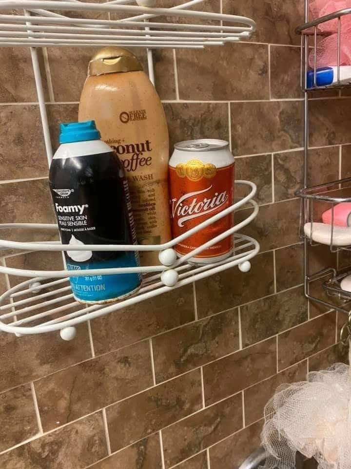 corridosybandas's tweet photo. Por si sale una de los Cadetes de Linares mientras me baño: https://t.co/KuYDCcckVL