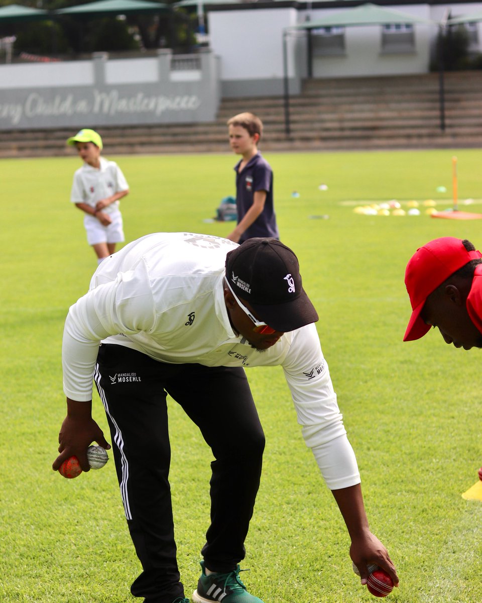 Learning Mind

Unware ➡️ Aware ➡️ Focus ➡️ Effort ➡️ Mastery and flow 

Coaching is merely asking players question and guiding them to get to answers that might already be in there , the art is asking the right questions to that realisation or discovery