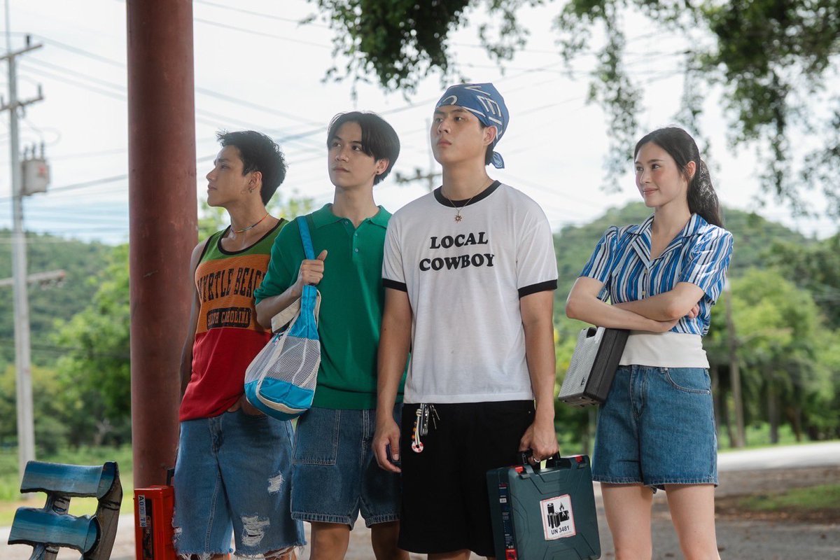 Q4 วันนี้มาในลุคเด็กเกาะ 👋🏻
#ThatSummerSeriesQ4

#ThatSummerSeries 
#GMMTV