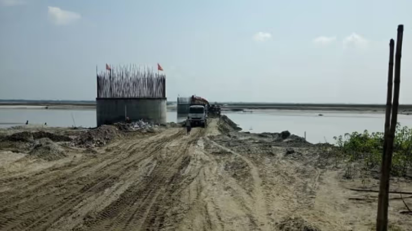 pranabbaruah261's tweet image. Majuli’s lifeline in the making! 🌉
The Jorhat–Majuli bridge project takes shape as the Centre issues a ₹600 Cr tender — game-changing infrastructure for Assam.
#InfrastructurePush #AssamNews #BridgeToProgress
#GTvsLSG
#slimmestgalaxyf
#UniteAgainstTerror
#SamsungGalaxyF56