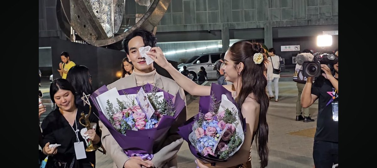 Gun9760's tweet photo. คนรอบข้างคืออากาศ 🤴🏻👸🏻💐💜🫠🫣

PEAKMINT AT 9ENT AWARDS
#พีคมิ้นท์คู่จิ้นRisingStar
#9entertainawards2025
#พีคมิ้นท์ #PeakMint https://t.co/js9CRiW1K5