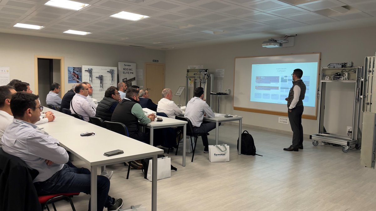🔧 Fermator presenta su roadshow en nuestro Centro de I+D en Valladolid.
Tecnología, innovación y networking con profesionales del sector.
Gracias por confiar en nosotros 👏
#AscensoresZener #Fermator #RoadshowFermator #PuertasAutomáticas