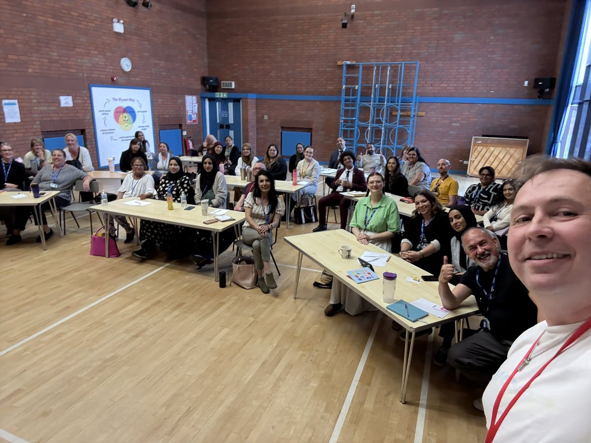 Thanks to wonderful the staff of <a href="/WyvernPrimary/">Wyvern Primary School</a>; welcoming me in to deliver training around inclusive books… get in touch if your school needs support
.
.
.
#training #inclusion #equality #diversity #belonging #loveislove