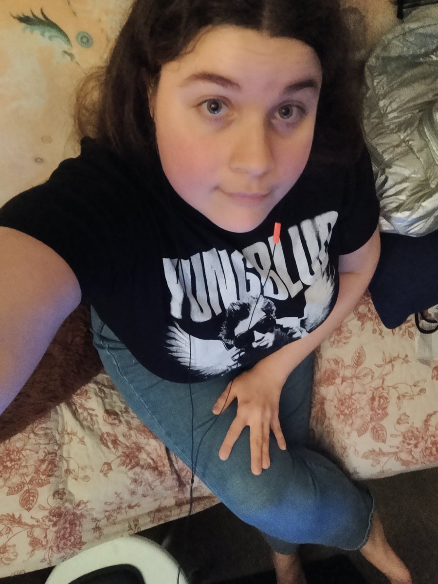 RachaelSadlier's tweet photo. Hi Guys 🤗 Hope you Darlings are doing well 🥰
#me #selflove #selfie #leo #selca #hair #brunette #myface #face #body #bodypositivity #hairdown #yungbluf #tshirt #bootcutjeans #OOTD #howsitgoing #youguysrock https://t.co/WTmThSR1ld
