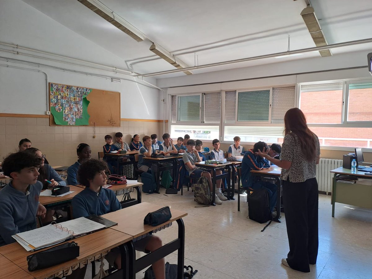 EscolapiosADH's tweet photo. Los alumnos de 3° ESO han recibido un taller sobre afectividad y sexualidad para aprender a detectar relaciones tóxicas y desarrollar herramientas para establecer relaciones sanas, gracias a la colaboración del AMPA. @EA_AMPA https://t.co/LOYzx6UJP7