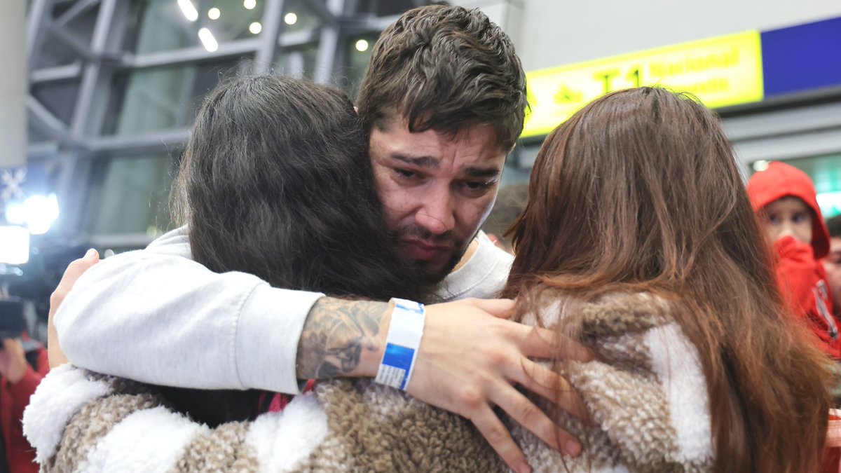 "Totalmente denigrante": Exchico "Rojo" deportado desde Estados Unidos denuncia maltrato y "persecución a los migrantes" meganoticias.cl/nacional/48614…