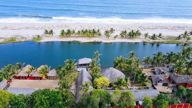 Mr_Ceyram's tweet photo. Meet me there Lodge, Dzita, Volta region.
#KnowVolta #VisitVolta https://t.co/PNnAHQgDeq