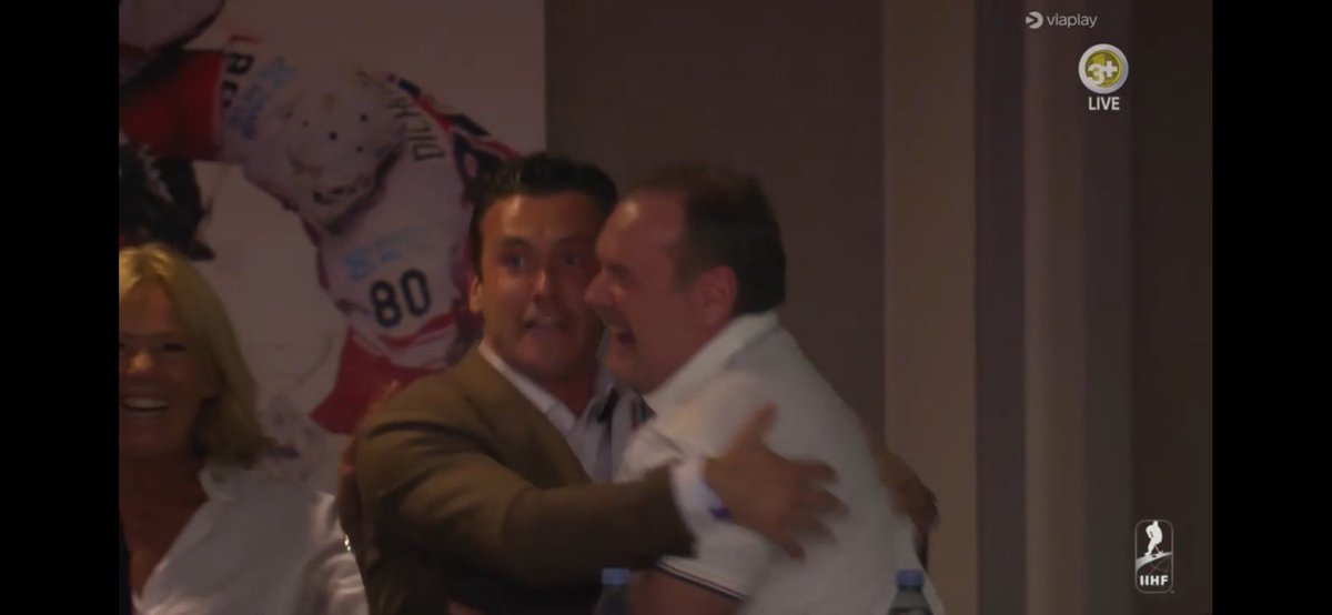 FrederikPalle's tweet image. Danske atleter præsterer bare bedre med deres fædre på tribunen #farsdag #IIHFWorlds