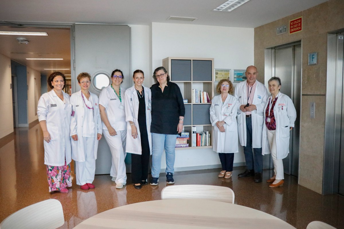 HospitalLaFe (@hospitallafe) on Twitter photo 🏥La sala de hospitalización F5 de <a href="/HospitalLaFe/">HospitalLaFe</a> ha recibido un regalo muy especial de nuestra compañera Mila Fernández, enfermera retirada. Se trata de una ambientación en la sala de espera para que los pacientes ocupen su tiempo con actividades lúdicas ¡qué gran detalle Mila!♥️ 🏥La sala de hospitalización F5 de <a href="/HospitalLaFe/">HospitalLaFe</a> ha recibido un regalo muy especial de nuestra compañera Mila Fernández, enfermera retirada. Se trata de una ambientación en la sala de espera para que los pacientes ocupen su tiempo con actividades lúdicas ¡qué gran detalle Mila!♥️