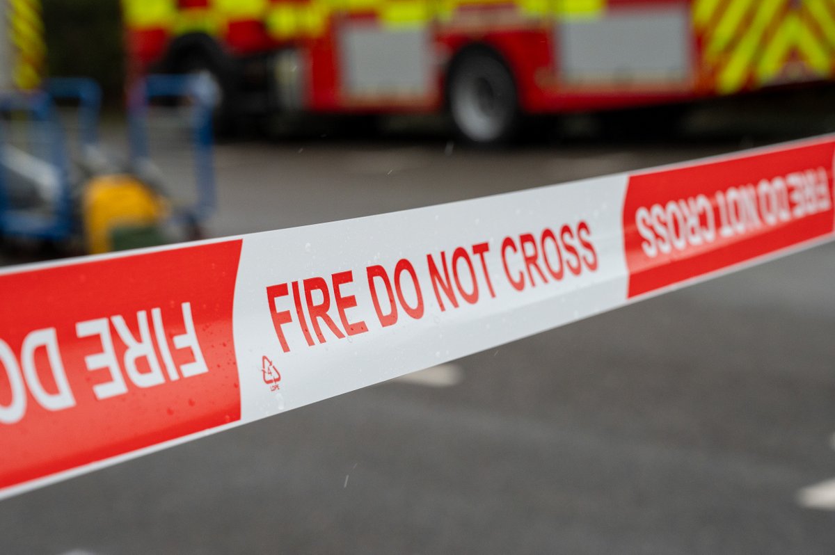 We are currently in attendance at a fire at a warehouse on the Sanders Lodge industrial estate in Rushden.

Please avoid the area if you can while our emergency services deal with this incident.