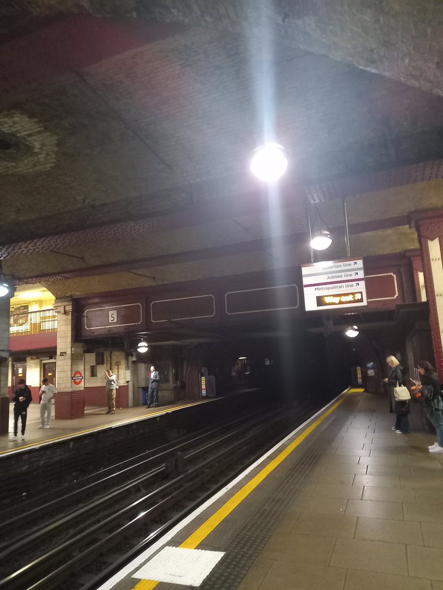 Çarşamba günü 9 ¾ peronu ararken...