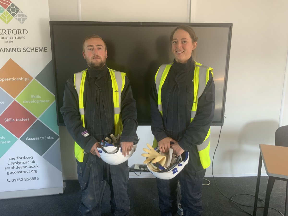 We’re proud to share that Ellie and Tyron from our electric team have officially completed their LV2 – Mains Jointing qualification

From having no knowledge of the industry to becoming fully qualified, their passion, talent, and hard work have been incredible.

Well done to both