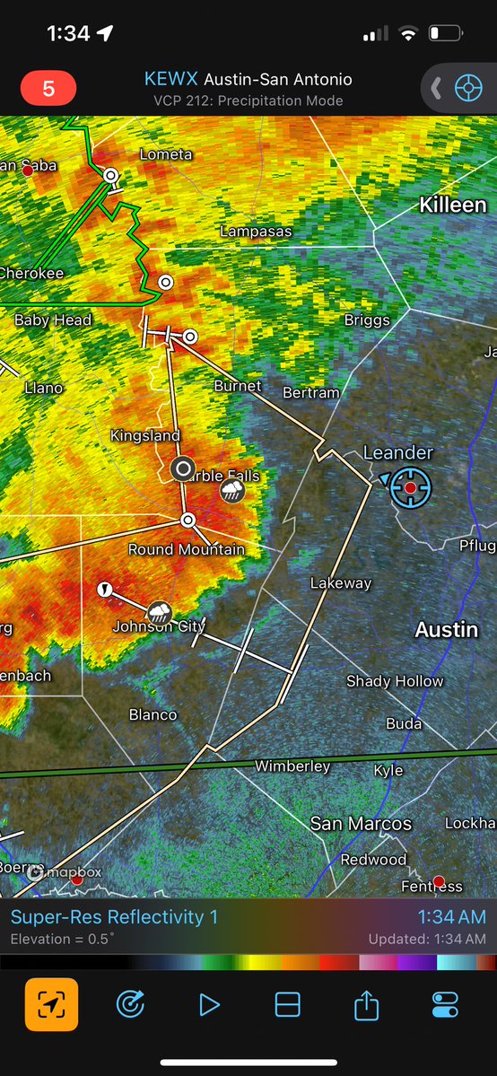 Foster97Mark's tweet image. Lightning show right now. #txwx #atx #atxwx #austintx #Austin #storms #lightning #Texas