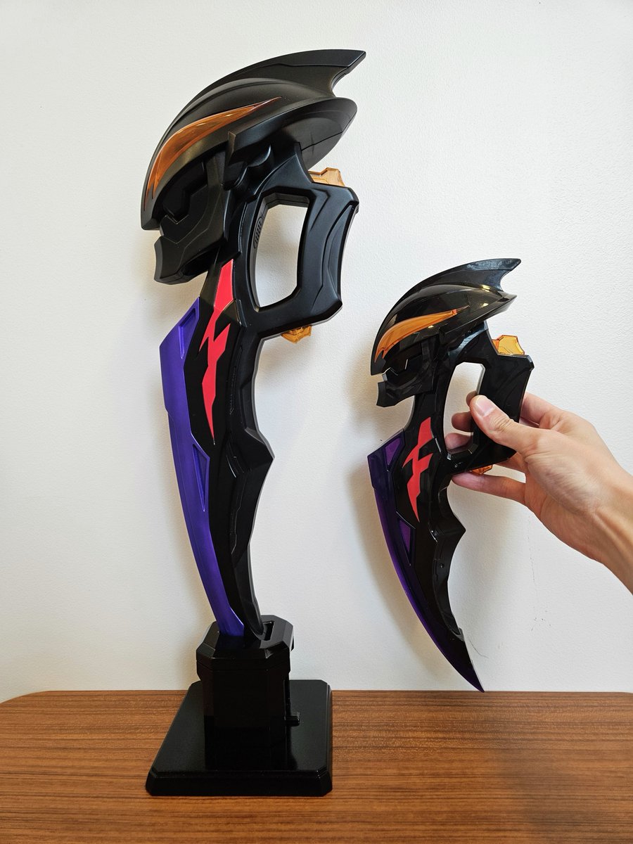 締切間近／ 「 #ウルトラレプリカ #ベリアロク 」、DXと並べるとデカ