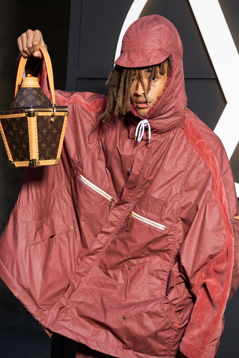 Complex Style tweet media