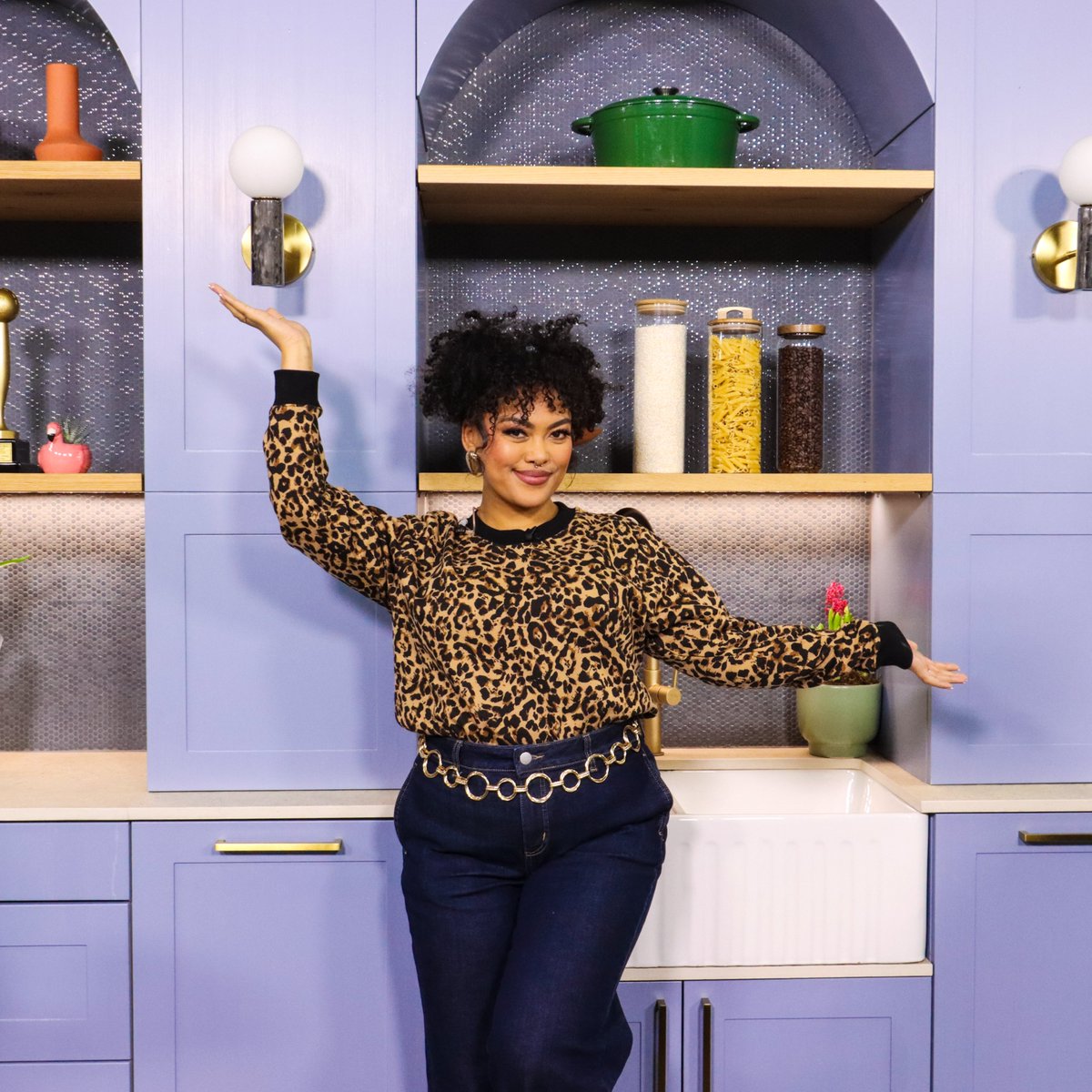 Expresso Show (@expressoshow) on Twitter photo WIN a fully fitted kitchen worth R450,000 with <a href="/EasylifeKitchen/">Easylife Kitchens</a> including Caesarstone countertops and R50,000 installation costs covered by <a href="/AbsaSouthAfrica/">Absa South Africa</a> ✨
How to enter:
1. Visit your nearest showroom
2. Scan the QR code on display
3. Take a selfie in your favourite kitchen WIN a fully fitted kitchen worth R450,000 with <a href="/EasylifeKitchen/">Easylife Kitchens</a> including Caesarstone countertops and R50,000 installation costs covered by <a href="/AbsaSouthAfrica/">Absa South Africa</a> ✨
How to enter:
1. Visit your nearest showroom
2. Scan the QR code on display
3. Take a selfie in your favourite kitchen