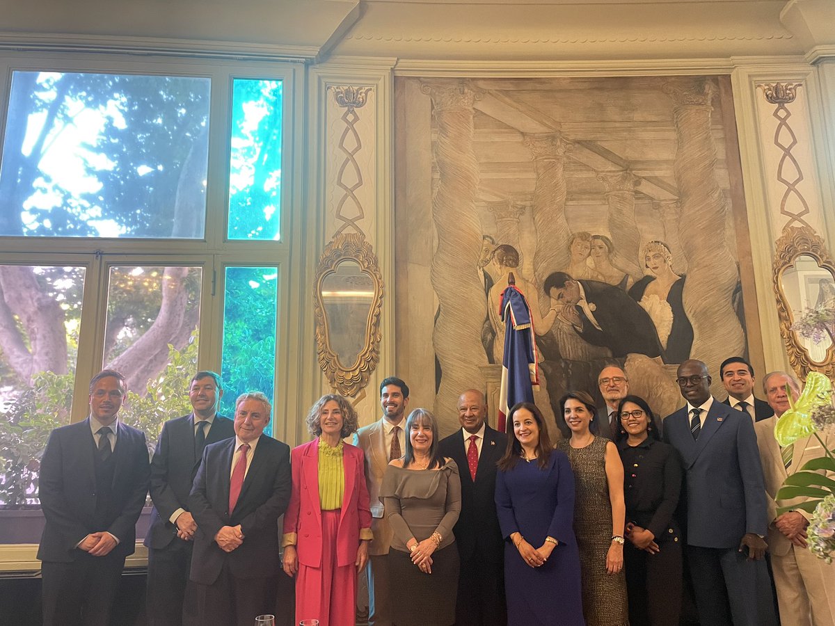 MirtaGranda's tweet image. Bienvenido Rafael Antonio Lantigua Ciriaco, nuevo embajador de República Dominicana en #Italia, con el que contamos para colaborar en el fortalecimiento de las relaciones con #ALC.