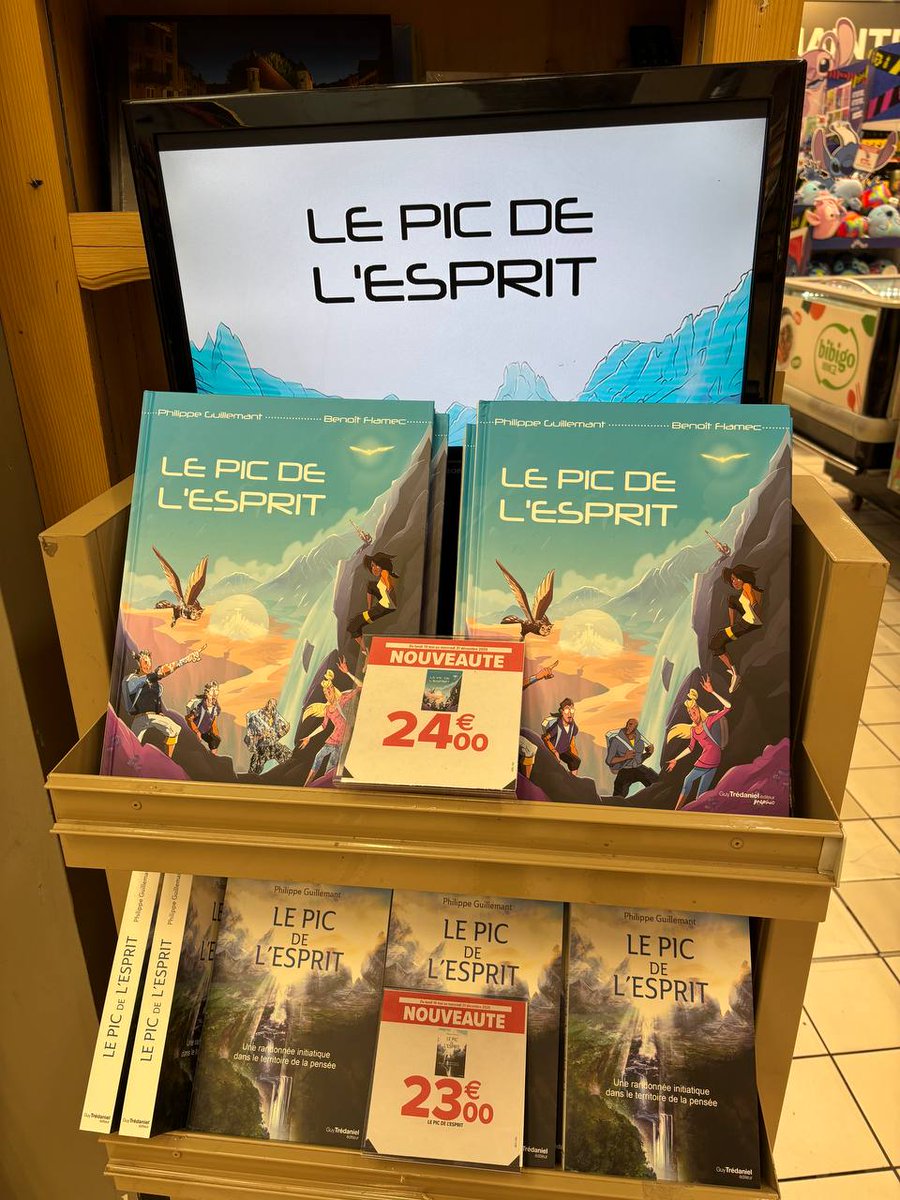 Philippe2244's tweet image. Félicitations au Carrefour d'Annecy et merci à celui qui m'a transmis cette photo. Mais il faudrait avertir les consommateurs que c'est une BD à plusieurs niveaux de lecture :
- Au premier niveau, elle se lit en quelques heures comme n'importe quelle BD, à condition de…