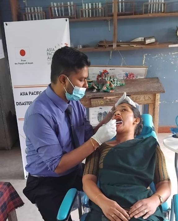 A-PAD SL, with the support of public and private partners, facilitated an oral health awareness and dental checkup programme to students &amp; teachers in Balangoda. 

Early detection saves smiles, prevents pain, and empowers futures.

Oral health matters💙
