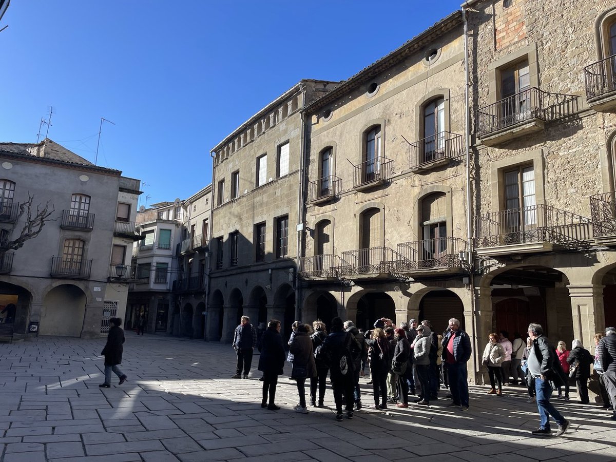 Oficina de Turisme de Guissona (@turismeguissona) on Twitter photo El @museudeguissona gestiona les visites guiades tan al recinte arqueològic i Museu com a la vila. Pots demanar info a través de c/e museu@guissona.cat, o bé trucant ☎️ 973551414 i 602226487.
#Guissona #TurismeGuissona #LaSegarra #segarrejant #SegarraTurisme #Lleida #ADNLleida El @museudeguissona gestiona les visites guiades tan al recinte arqueològic i Museu com a la vila. Pots demanar info a través de c/e museu@guissona.cat, o bé trucant ☎️ 973551414 i 602226487.
#Guissona #TurismeGuissona #LaSegarra #segarrejant #SegarraTurisme #Lleida #ADNLleida