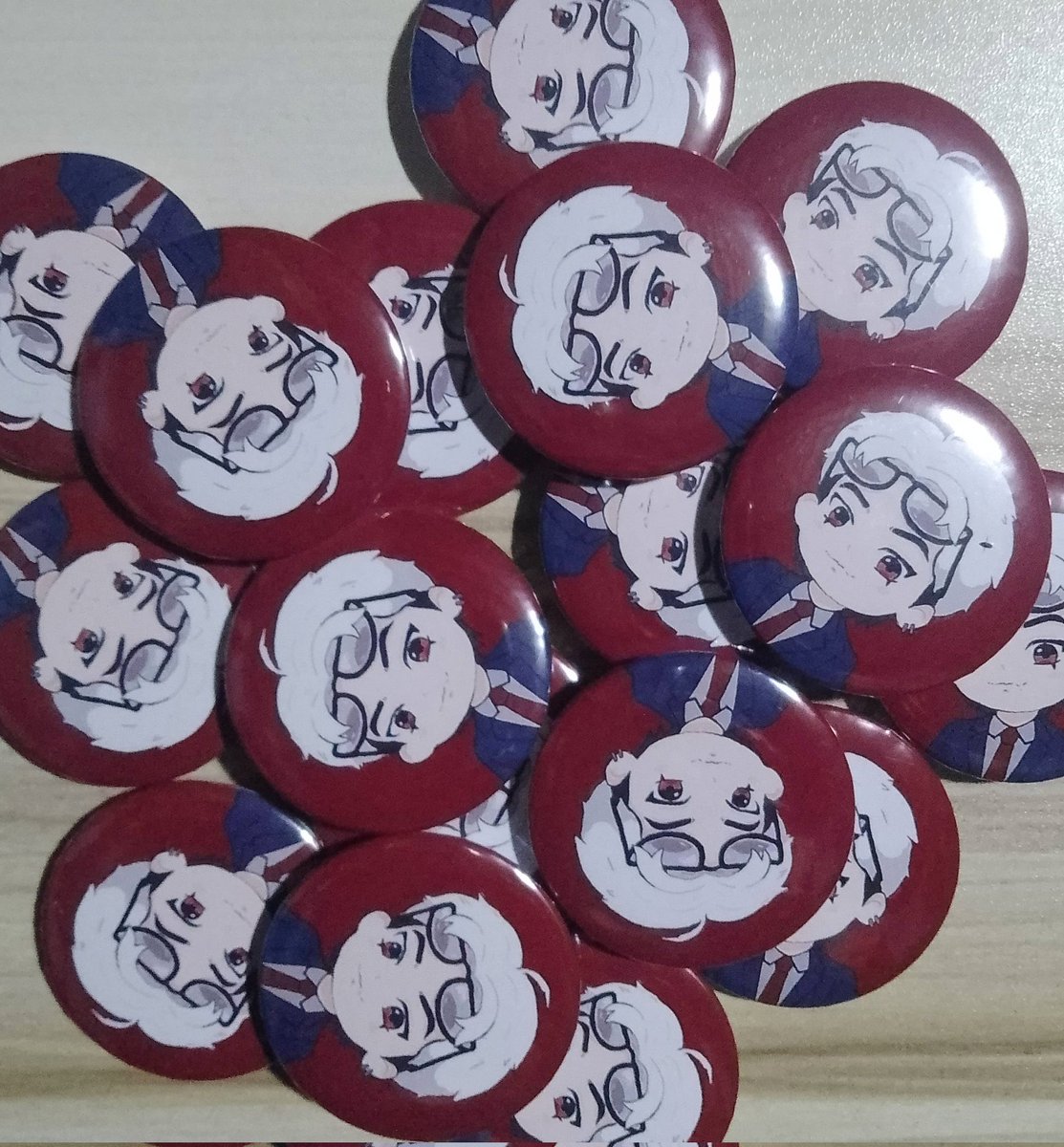 Cynth_0904's tweet photo. Hello pllis!! I'll be giving this away tomorrow at #RedCardsSilverChain cse.
See you!!!βΊοΈβ€οΈ
#EunhoDayPH https://t.co/qtpnjvlreI