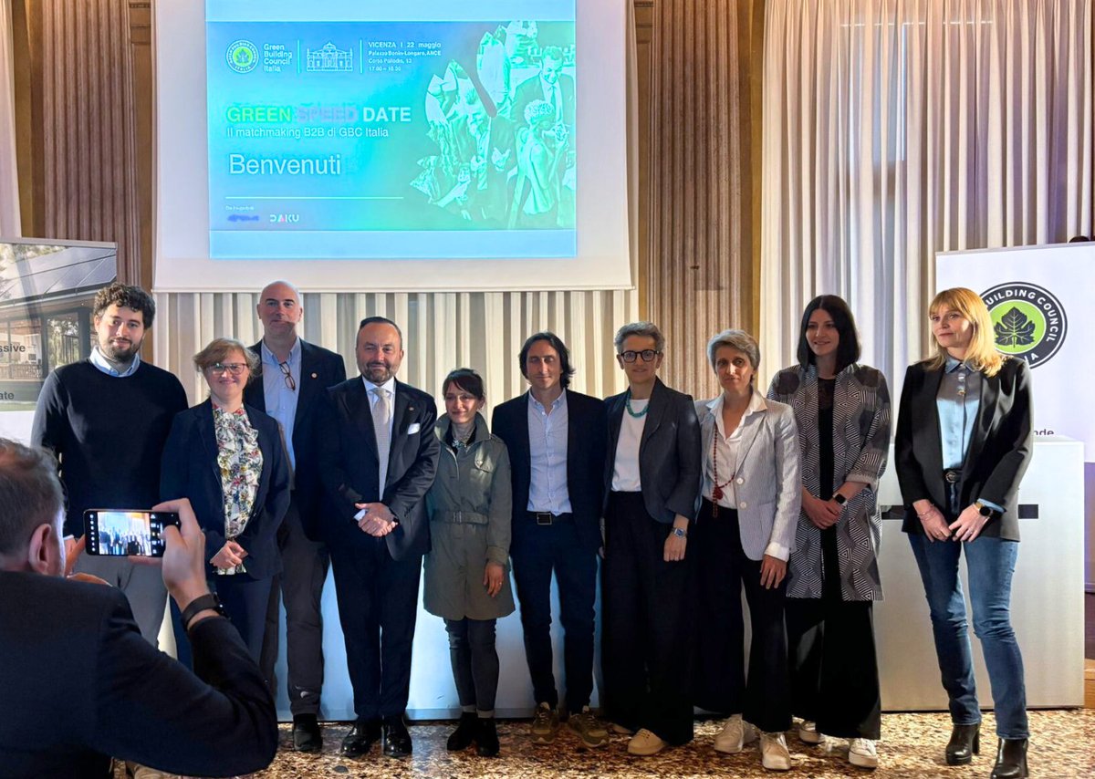 Green Building Council Italia (@gbcitalia) on Twitter photo Si รจ svolto in <a href="/ConfindustriaVi/">ConfindustriaVicenza</a> il Seminario Tematico per l'efficienza e il comfort da cui sono emersi spunti interessanti: lโinvolucro diventa un vero e proprio โfiltro dinamicoโ con lโobiettivo di conciliare risparmio energetico e benessere interno.
๐ bit.ly/4jmEl0F Si รจ svolto in <a href="/ConfindustriaVi/">ConfindustriaVicenza</a> il Seminario Tematico per l'efficienza e il comfort da cui sono emersi spunti interessanti: lโinvolucro diventa un vero e proprio โfiltro dinamicoโ con lโobiettivo di conciliare risparmio energetico e benessere interno.
๐ bit.ly/4jmEl0F
