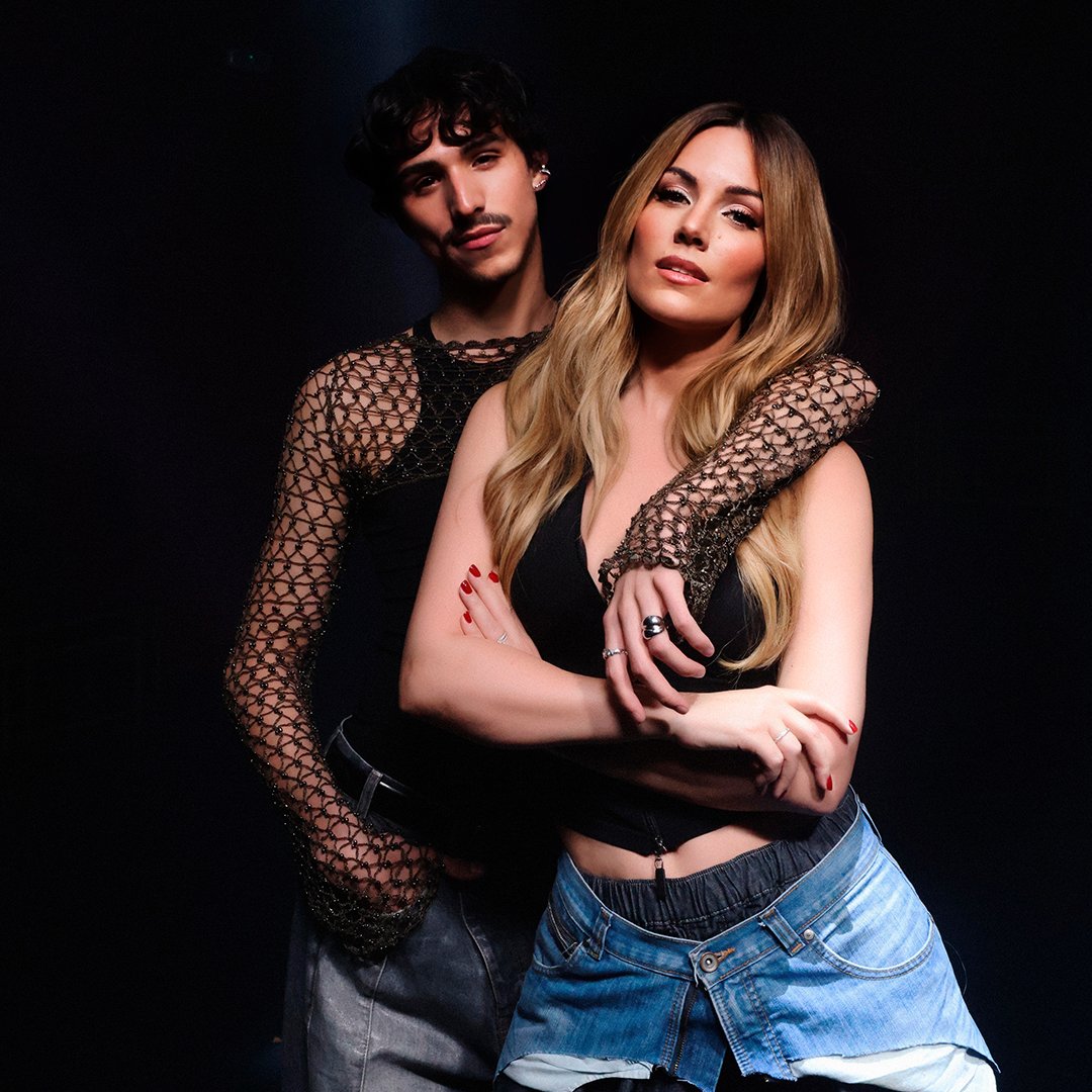 Spotify Spain (@spotifyspain) on Twitter photo Un ft. simplemente icónico: justo lo que necesitábamos hoy.
‘Bésame’ de <a href="/AlejandroSanz/">Alejandro Sanz</a> y <a href="/shakira/">Shakira</a> y lo nuevo de <a href="/karolg/">LABICHOTA</a>, <a href="/_morapr/">Mora</a>, <a href="/soyyomelody/">Melody Oficial</a>, <a href="/Edurnity/">Edurne</a> con <a href="/mayo_oficial_/">MAYO</a>, <a href="/_rusowsky/">rusowsky</a>, <a href="/badbixsamantha/">Samantha Hudson</a>, <a href="/JABECIAA/">J ABECIA</a> con Cano, <a href="/vanesamartin_/">Vanesa Martin</a>, <a href="/MoratBanda/">Morat</a>, <a href="/MariaPelaeMusic/">María Peláe</a>, Un ft. simplemente icónico: justo lo que necesitábamos hoy.
‘Bésame’ de <a href="/AlejandroSanz/">Alejandro Sanz</a> y <a href="/shakira/">Shakira</a> y lo nuevo de <a href="/karolg/">LABICHOTA</a>, <a href="/_morapr/">Mora</a>, <a href="/soyyomelody/">Melody Oficial</a>, <a href="/Edurnity/">Edurne</a> con <a href="/mayo_oficial_/">MAYO</a>, <a href="/_rusowsky/">rusowsky</a>, <a href="/badbixsamantha/">Samantha Hudson</a>, <a href="/JABECIAA/">J ABECIA</a> con Cano, <a href="/vanesamartin_/">Vanesa Martin</a>, <a href="/MoratBanda/">Morat</a>, <a href="/MariaPelaeMusic/">María Peláe</a>,