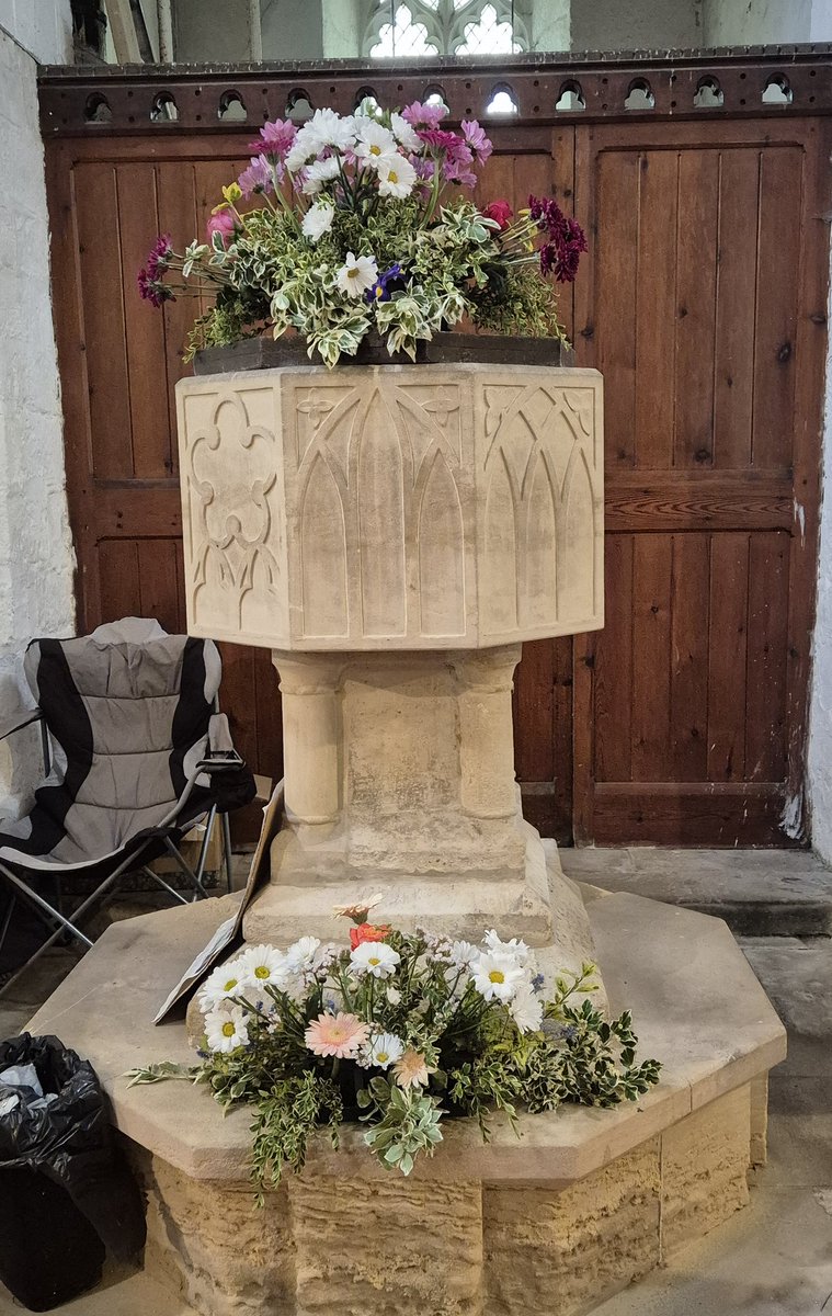 AlabasterMiss's tweet image. A selection of fine #Lincolnshire #FontsOnFriday from last weekend's @ChurchesFest. Some in splendour, some quietly enduring.