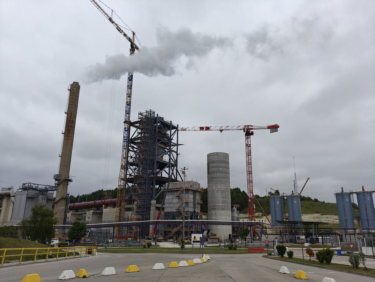 EXCLUSIF : K6, le « chantier modèle » de la décarbonation dans le Pas-de-Calais qui carbure aux travailleurs chinois 

250 travailleurs travaillant 12 heures par jour, six jours sur sept, hébergés dans des conditions précaires 
➡️ l.humanite.fr/gd5