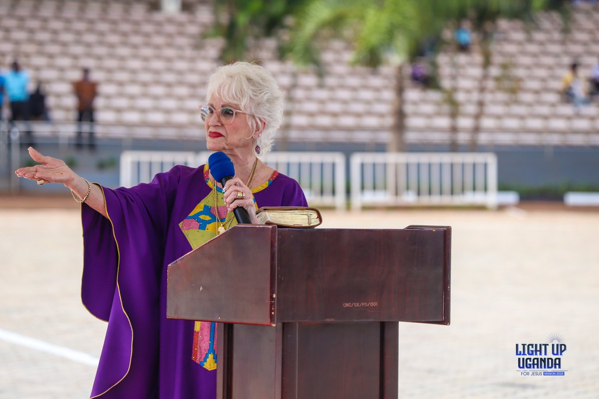 lightupuganda's tweet photo. Working together for souls: When we unite physically and spiritually to work for souls in our nation, we will see God work in our lives. Dr. Ladonna Osborne.
https://t.co/wnFVbcVgFh
#lightupuganda #cnc #lightupugandaforjesus #PatienceRwabogo #Uganda #ugandaforjesus https://t.co/hYgxR3CcIp