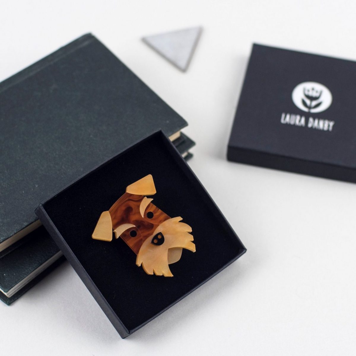 Airedale Terrier Dog Brooch, Dog Lover Gift, Brooches For Women, Animal Jewellery, Pet Brooch Pin, Laser Cut Acrylic Badge, Brooch For Her tuppu.net/8a20ab97 #UKCrafters #EarlyBiz #Shopsmall #UKGiftHour #ShopIndie #Firsttmasster #Gift_for_dog_lover