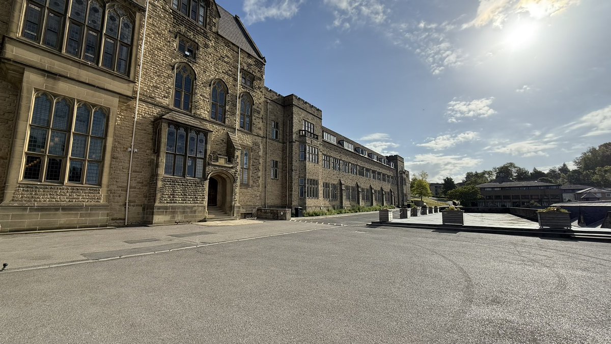 TeacherToolkit's tweet photo. Last day of half term.
Good morning from Ampleforth Collegeβ¦
#ITTchat #PGCE https://t.co/sbqHH0zgkR