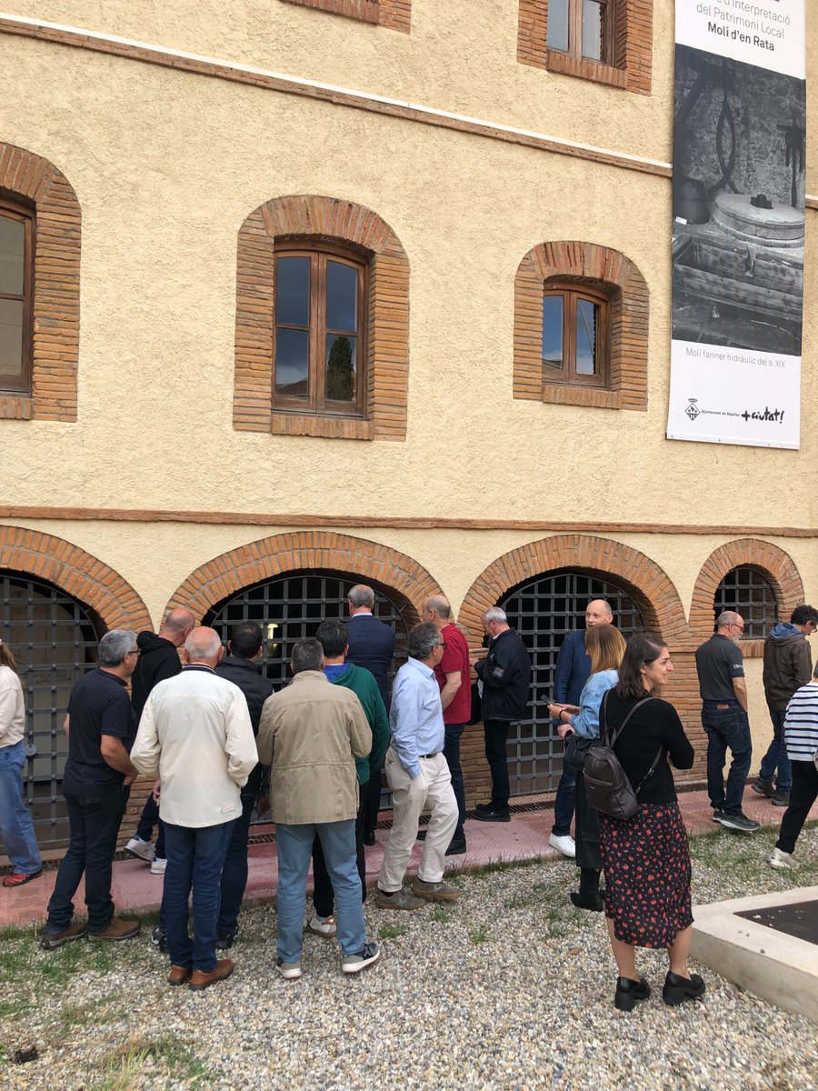 AERipollet's tweet photo. Ahir vam celebrar l’assemblea d’@aeripollet amb balanç, projeccions i comunitat. Destaquem la visita al Molí d’en Rata i els premis sorpresa! Gràcies a l’Ajuntament i l’Associació d’Espectadors pel suport! 
#Ripollet #NetworkingLocal https://t.co/tnvfK2qjBq