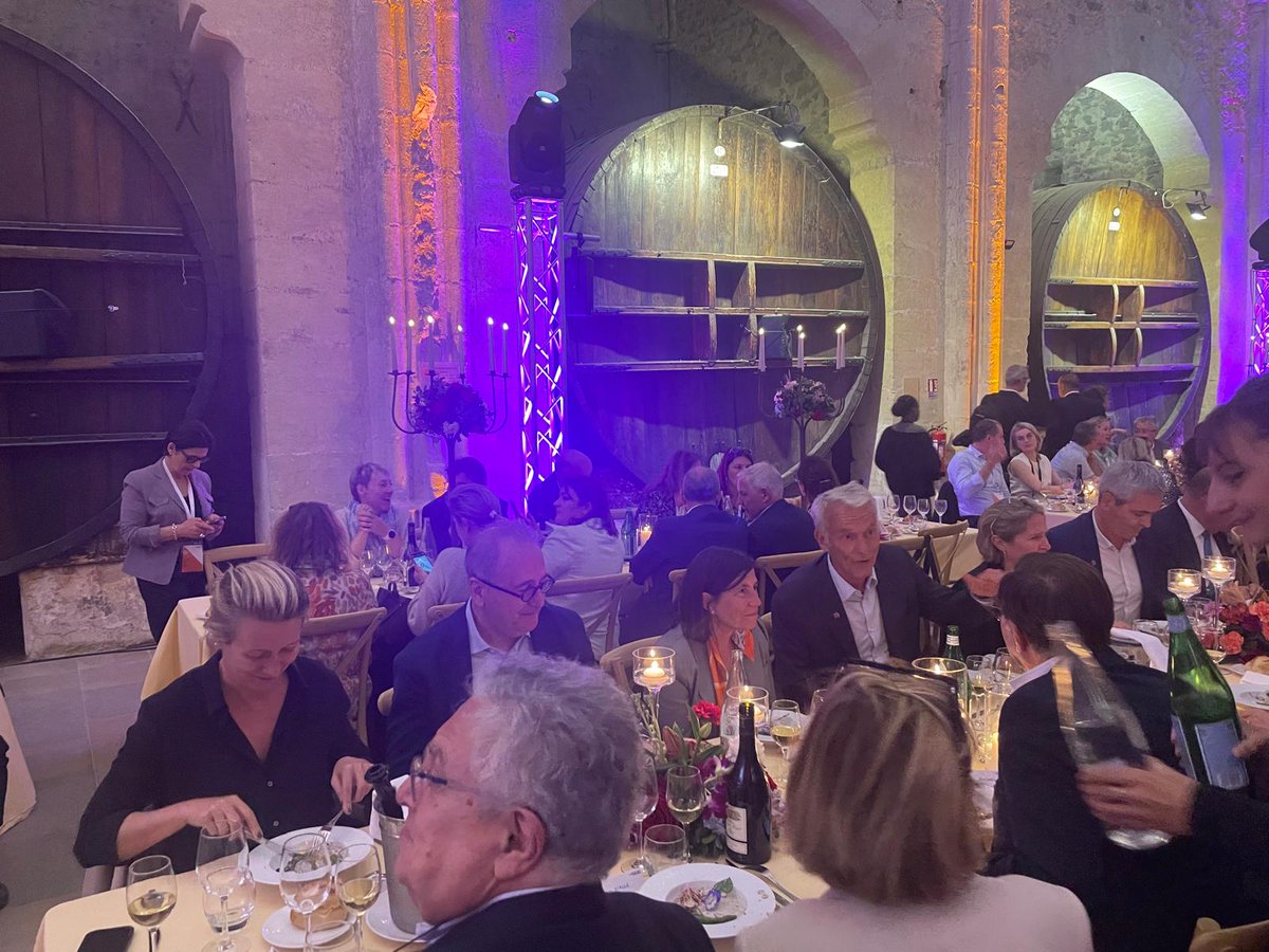 Mouvement des Entreprises de France Sud (@medef_sud) on Twitter photo Retour sur le séminaire des délégués généraux du <a href="/medef/">Mouvement des Entreprises de France</a> et la convention nationale réunissant territoires, régions et fédérations.
Un très beau moment d'échange autour des enjeux et des ambitions de notre organisation pour porter toujours plus haut la voix des entreprises ! Retour sur le séminaire des délégués généraux du <a href="/medef/">Mouvement des Entreprises de France</a> et la convention nationale réunissant territoires, régions et fédérations.
Un très beau moment d'échange autour des enjeux et des ambitions de notre organisation pour porter toujours plus haut la voix des entreprises !
