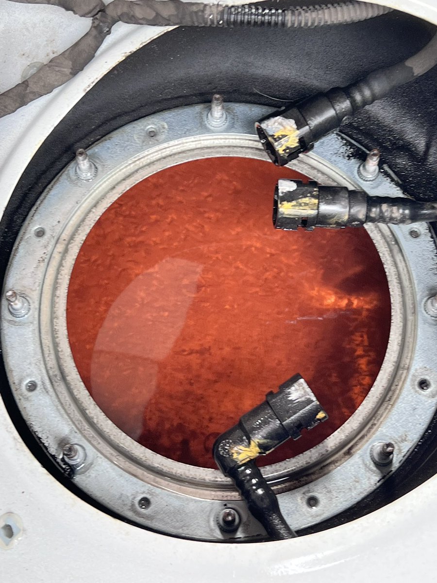 おもむろに燃料ポンプ交換🛠️
これでちょっと安心