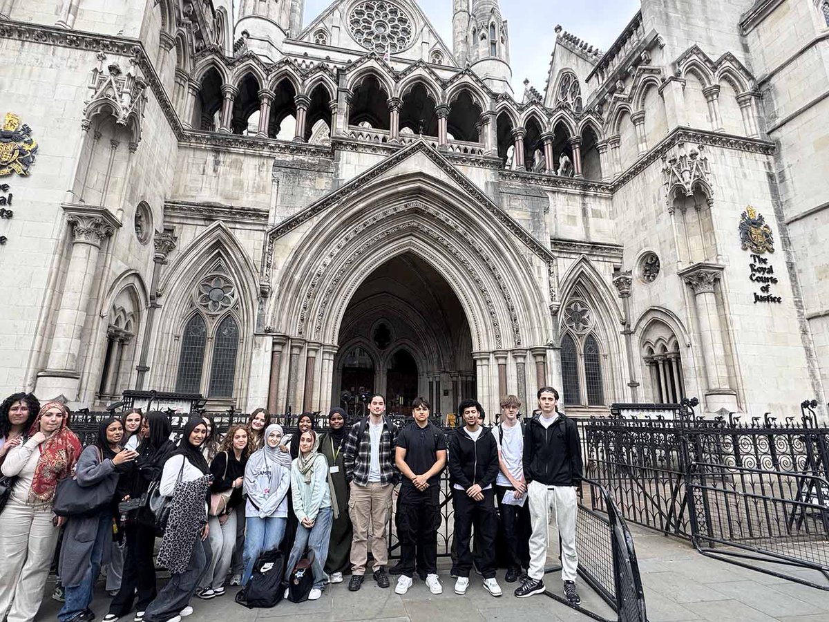 L3 Sociology &amp; Psychology students visited the Royal Courts of Justice yesterday to take part in a mock trial, focused on a real case surrounding drug possession. Fully immersed in their roles, they left with a deep understanding of the UK Criminal Justice System. @rcjotours