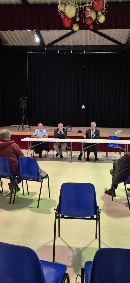 Rencontre citoyenne pour échanger, expliquer le fonctionnement du parquet et mieux comprendre les actions menées sur le territoire.
Cette réunion marque la fin d’une série de rencontres engagées depuis plusieurs mois dans tout le ressort.