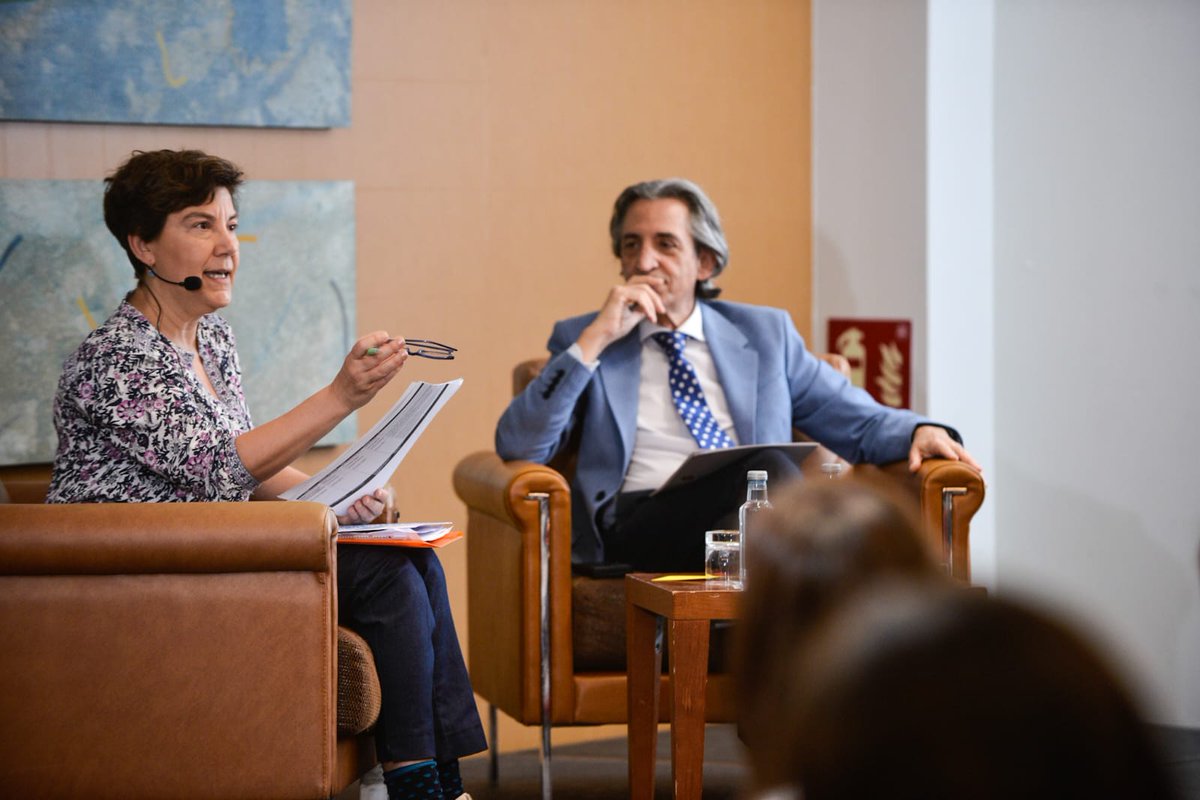 Inauguración de #ECOVADigital, la jornada anual de <a href="/ECOnomistaVAlor/">Economistas Valladolid, Palencia y Zamora</a> sobre la profesión del economista en el contexto de la transformación digital, la inteligencia artificial y las nuevas tecnologías.

👉 Gracias a la Comisión de Economistas Digitales por esta iniciativa y a su